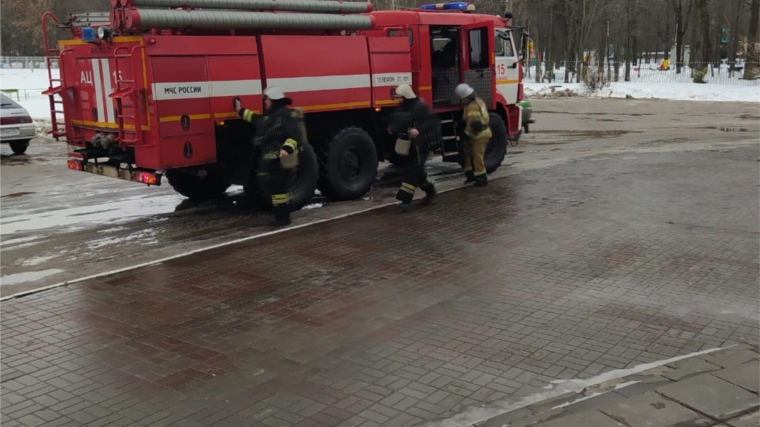 Тренировочные пожарно-тактические учения на здание администрации г. Канаш