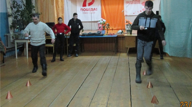 В Хирлеппосинском СК прошла конкурсно – игровая программа «Служу России»