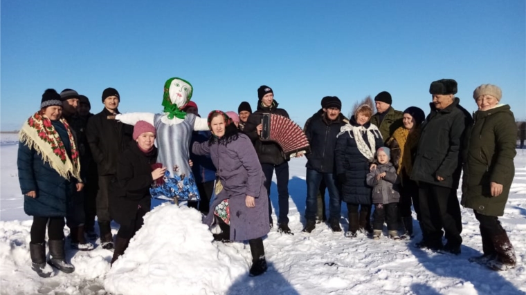 Весело проводили зиму в деревне Старое Муратово