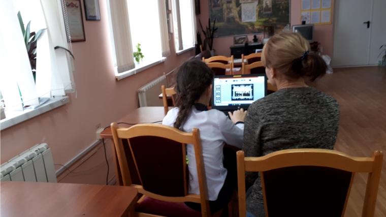 В Торханской сельской библиотеке прошло индивидуальное занятие по обучению компьютерной грамотности