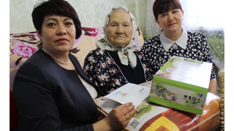 90 лет исполнилось жительнице села Байдеряково Ольге Николаевне Петровой