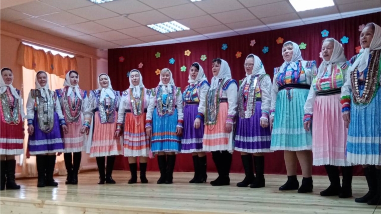 В Б.Карачкинском СК состоялась праздничная программа «Ах, это чудо женщины», посвященная Международному женскому дню