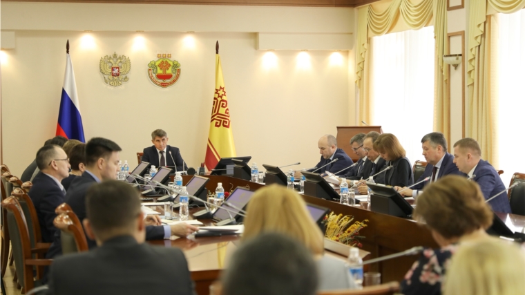 Олег Николаев провел очередное заседание Кабинета Министров Чувашии