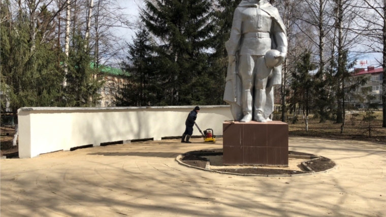Начался ремонт сквера Победы в г. Цивильске