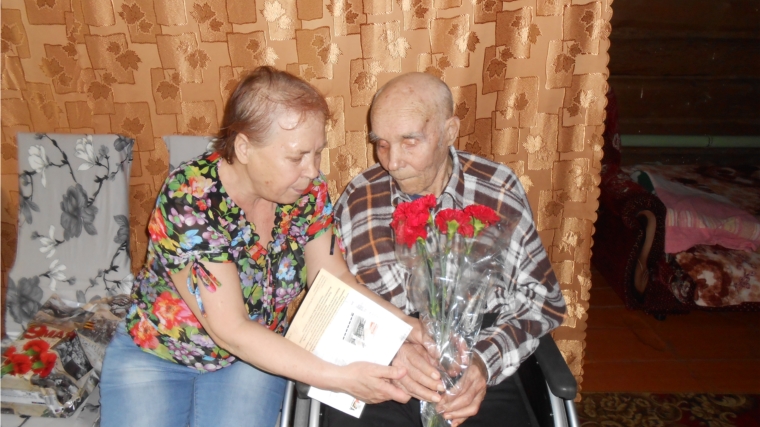 Поздравление главы поселения Матвеева К.М., ветерана Великой отечественной войны