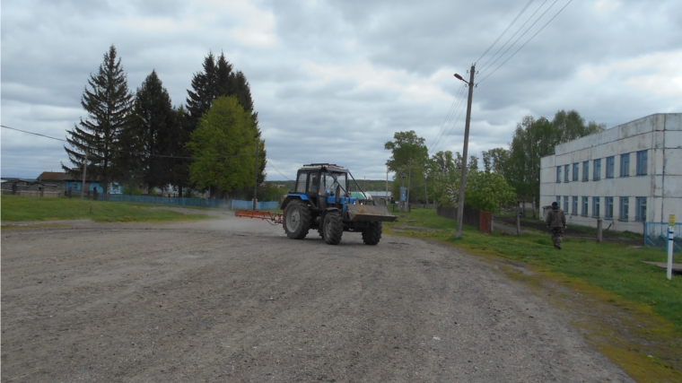 В Краснооктябрьском сельском поселении провели дезинфекцию дорог общего пользования
