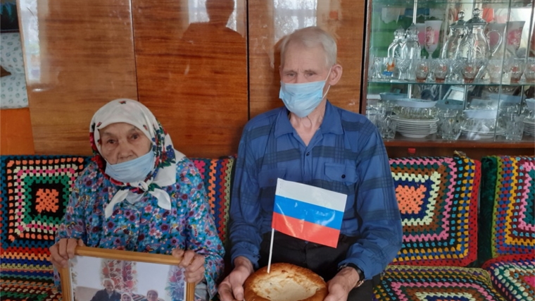Работники культуры и сельской библиотеки Малотаябинского сельского поселения подключились к акции «Испеки пирог и скажи спасибо»
