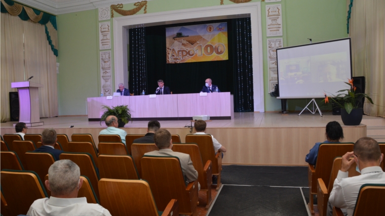 Олег Николаев: защита интересов сельхозтоваропроизводителей требует системного подхода