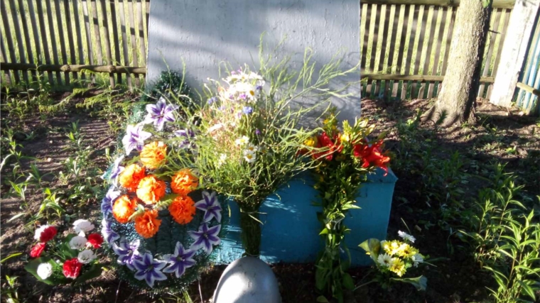 День памяти и скорби в д.Тушкасы возложили цветы к обелиску павшим воинам в Великой Отечественной войне 1941-1945 гг.