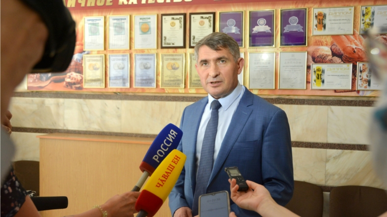 Олег Николаев обсудил с сельхозтоваропроизводителями продвижение продукции местного производства