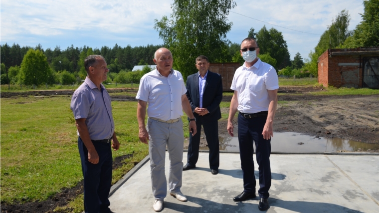 Министр физической культуры и спорта Василий Петров с рабочим визитом посетил Вурнарский район.
