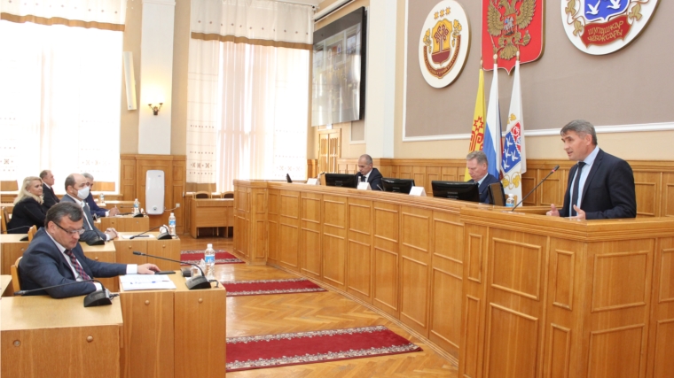 Олег Николаев принял участие в обсуждении пятилетней программы развития столицы Чувашии