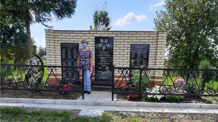 Благоустройство памятника павшим воинам деревне Малое Карачево