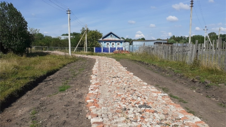 Завершился ремонт грунтовой дороги в деревне Большие Абакасы