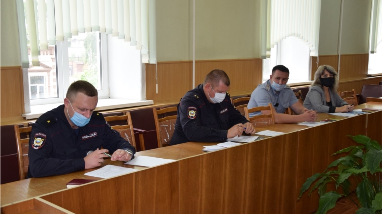 В администрации Алатырского района состоялось заседание Комиссии по профилактике правонарушений