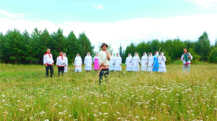 Новочурашевский центральный сельский Дом культуры организовал онлайн-фотовыставку «Природа моего села»