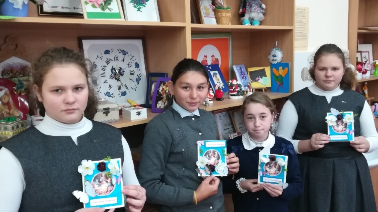 В детском центре православной культуры прошел пятый мастер класс по изготовлению открыток ручной работы