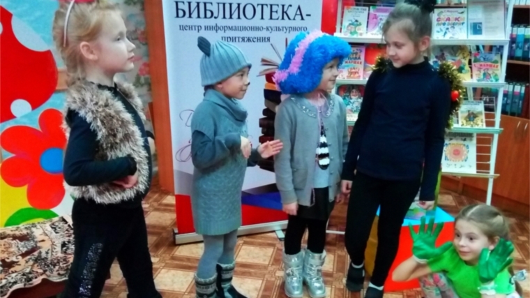 Актеры детского православного библиотечного театра "Улыбка веры" продолжают участие во втором творческом сезоне