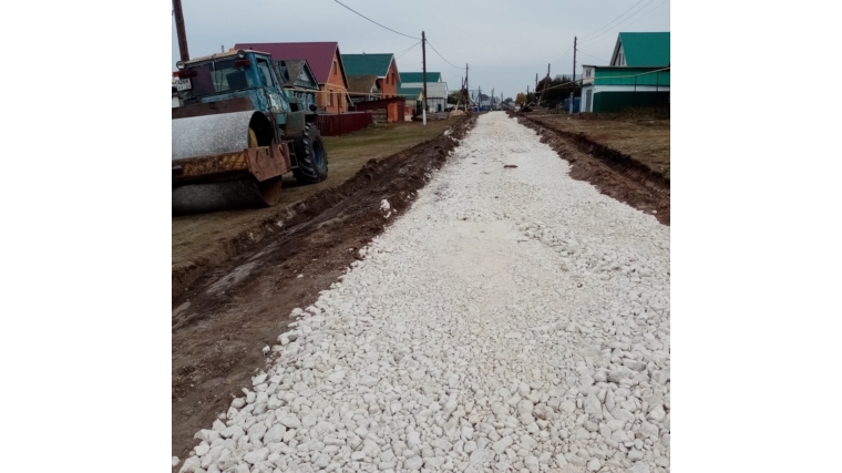 Завершается ремонт грунтовой дороги по улице Калинина в с. Большие Яльчики