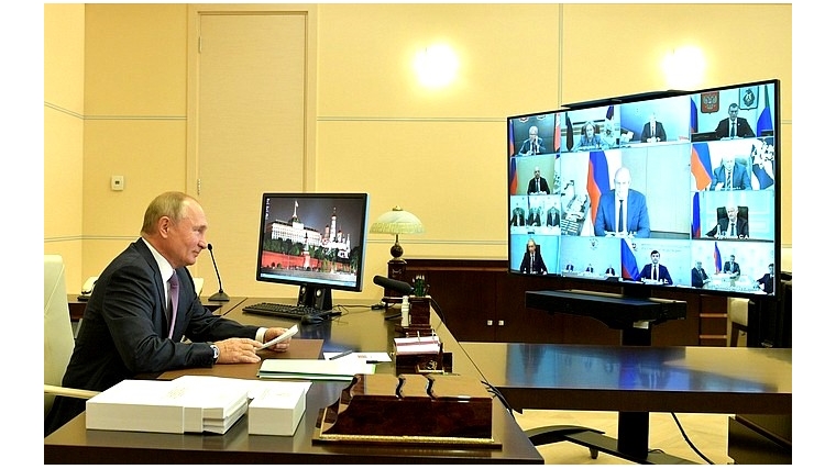 Президент России Владимир Путин провёл заседание Совета по развитию физической культуры и спорта