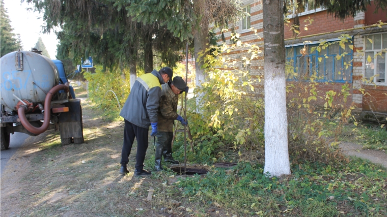 Проведена очистка канализационных сетей по ул.Иванова в п.Опытный