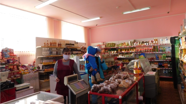 Рабочая группа по противодействию распространения новой коронавирусной инфекции посетила магазин РайПо села Ковали