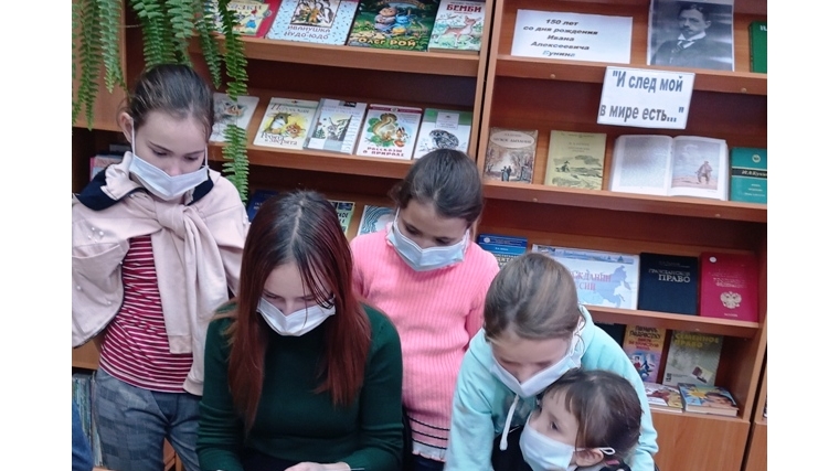 В Кировской сельской библиотеке проведена беседа-знакомство «Две жизни – одна судьба…»