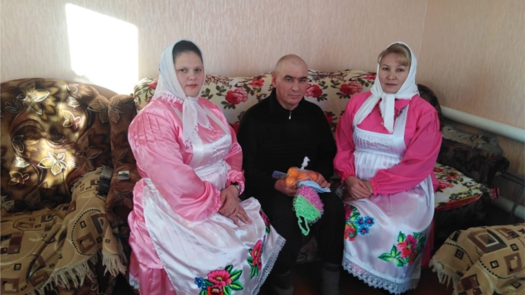 Работники культуры Полевосундырского СДК посетили на дому односельчанина-инвалида