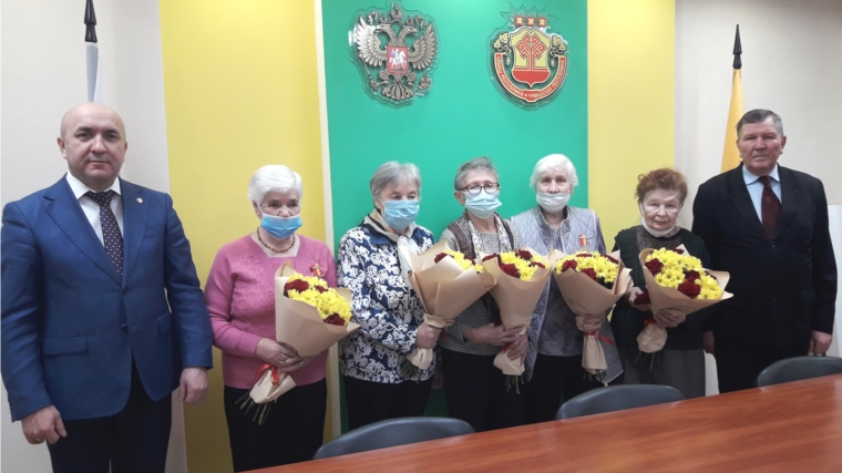 В преддверии Нового года Сергей Артамонов встретился с ветеранами АПК