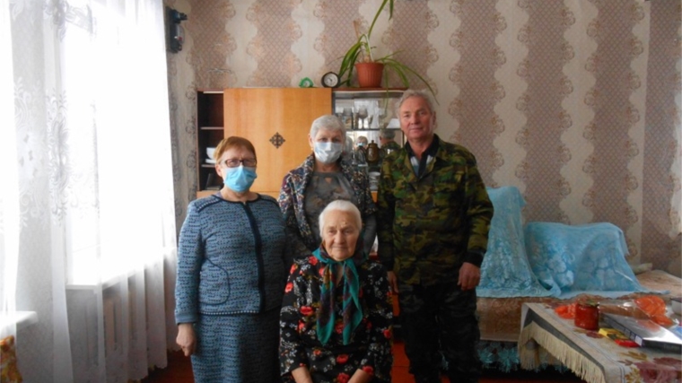 90-летний юбилей отметила жительница деревни Нерядово Орлова Валентина Владимировна