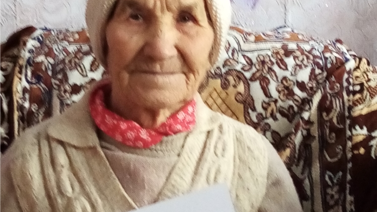 Возраст — это просто цифра: Труженица тыла, ветеран труда Зинаида Иванова принимала поздравление с 90-летием