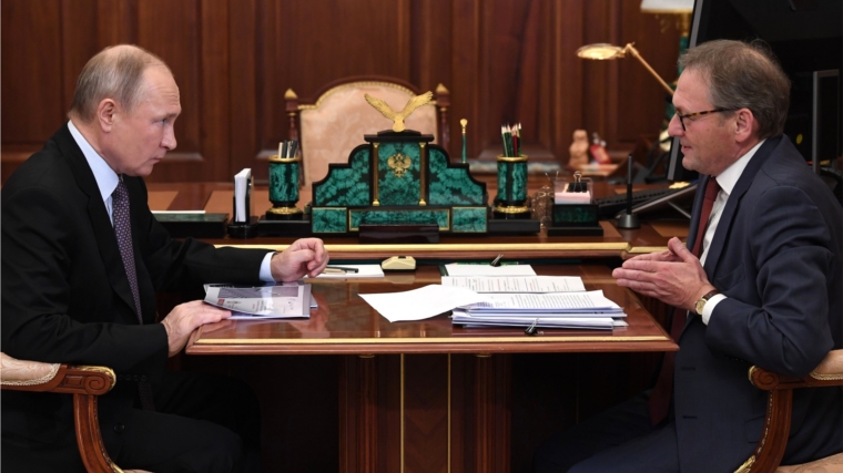 Владимир Путин провёл рабочую встречу с Уполномоченным при Президенте по защите прав предпринимателей Борисом Титовым