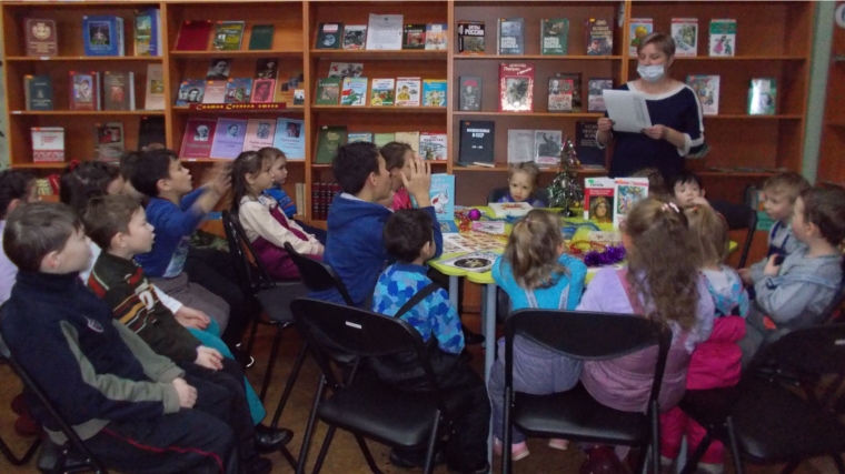 С воспитанниками Шумерлинского центра для детей-сирот состоялись рождественские чтения «Рождество – зимних сказок волшебство»