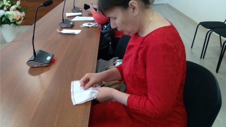 Заведующий Кушелгинским СДК на семинар-практикуме по традиционной чувашской вышивке