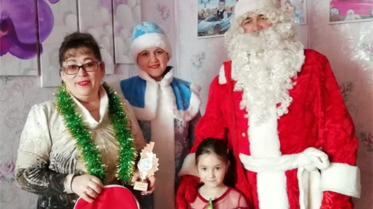 Дед Мороз и Снегурочка поздравили юное дарование