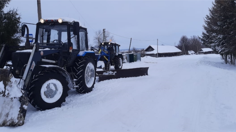 Уборка снега в сельской местности