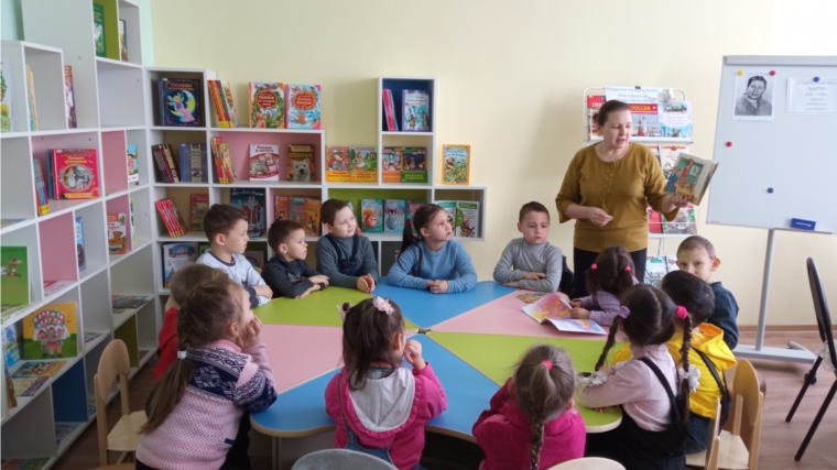 В Ильинской сельской библиотеке прошел литературный час «Детство с Агнией Барто»