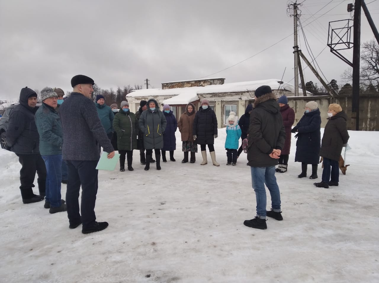 Вурнарский территориальный отдел Вурнарского муниципального округа »  Новости » В п. Вурнары состоялось собрание жильцов по вопросу установки на  ул. Железнодорожная вышки сотовой связи АО «Первая Башенная Компания».