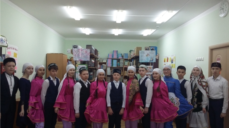Час поэзии «Теле барнын иле бар»: Токаевская сельская библиотека