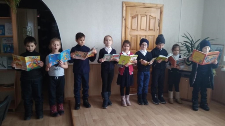 Чурачикскская сельская библиотека приняла участие в акции «Читаем вместе, читаем вслух!»