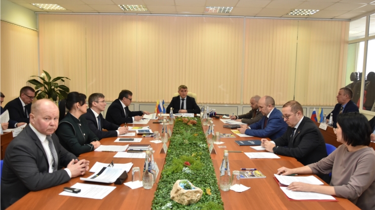 Олег Николаев провел совещание по вопросам водоснабжения и водоотведения в республике