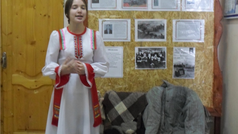 Беседа –обсуждение «Женский подвиг на Сурском рубеже» в Яндобинском СДК