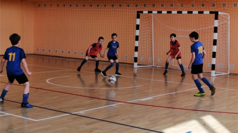 В Урмарском районе стартовал турнир по футболу среди детских и юношеских команд 3,5,7,8,10 классов