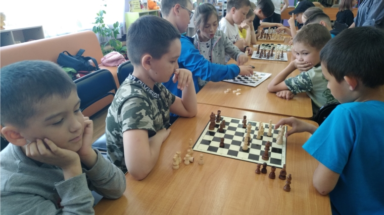 День шахмат в пришкольном лагере