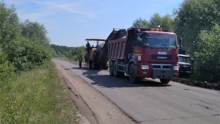 В Аликовском районе по дорожному нацпроекту приступили к ремонту автодороги «Аликово-Старые Атаи-«Сура»