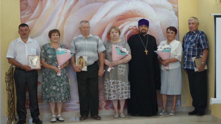 В Комсомольском районе состоялось торжественное вручение всероссийской общественной награды - медали «За любовь и верность»