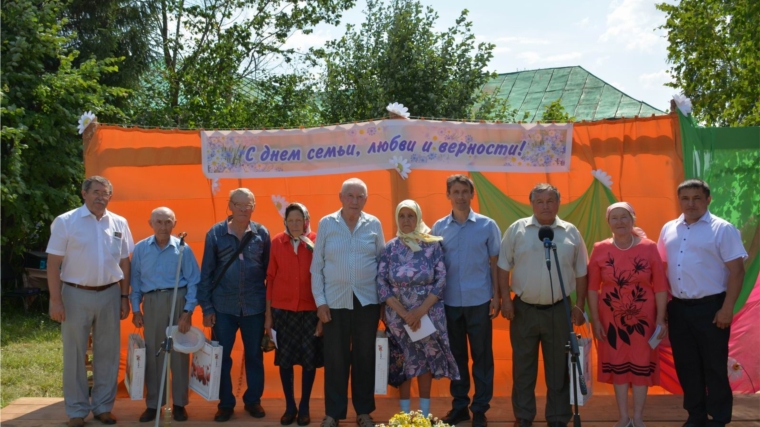 В Ермошкинском сельском поселении чествовали супругов с семейным стажем 50 и более лет