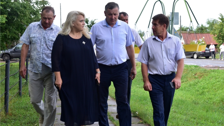 Алла Салаева и Сергей Артамонов с рабочим визитом посетили Ибресинский район