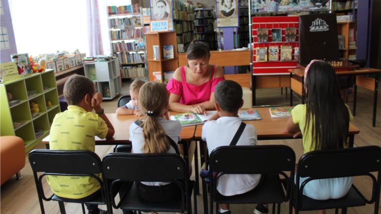 Единый день летнего книжного круиза «ЧИТАЕМ ДЕТЯМ. ЧИТАЕМ ВСЛУХ» в библиотеках района