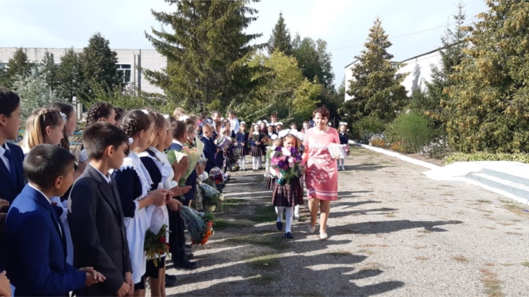 Школы Янтиковского района распахнули двери для своих учеников